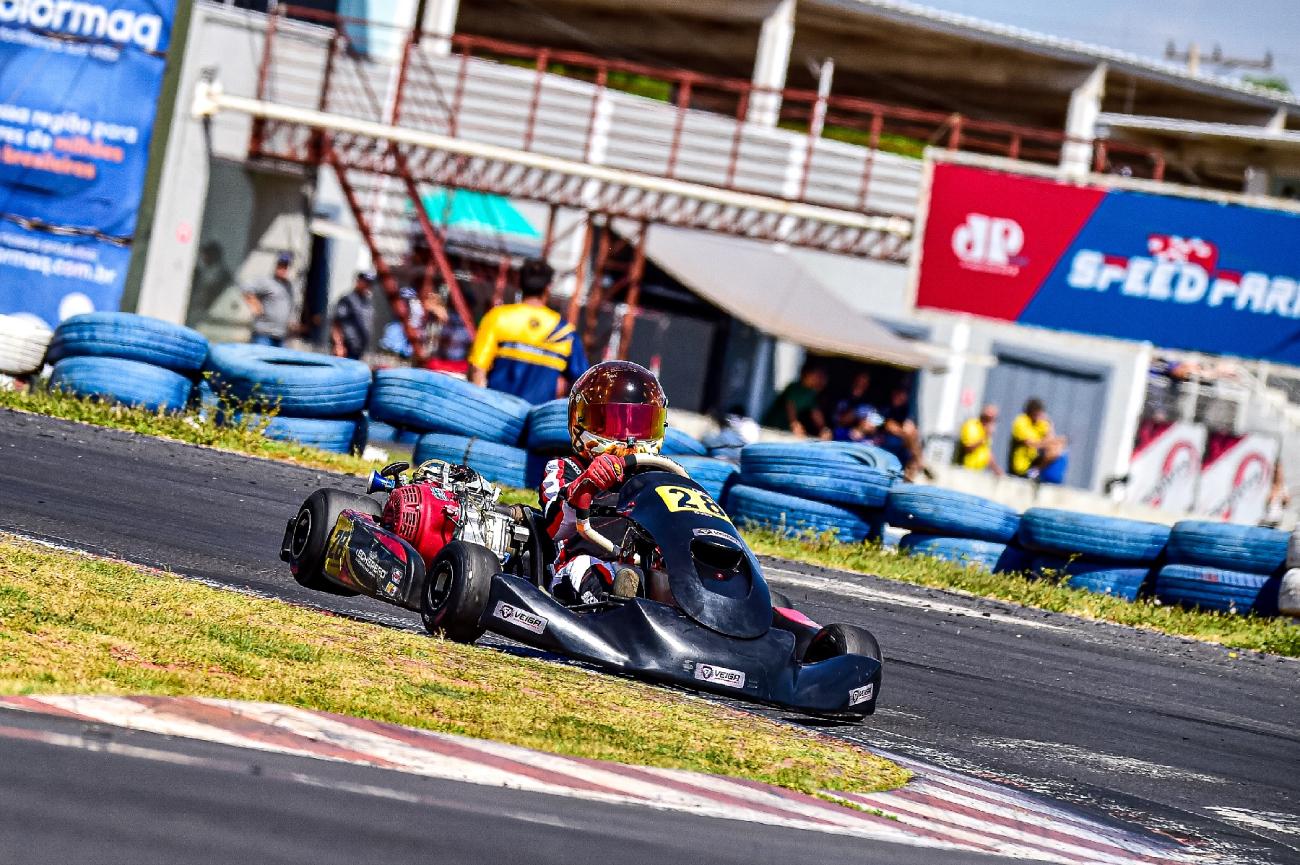 Du Gabbiadini supera adversidades e termina no top 10 da 2ª etapa do Circuito Paulista de Kart 2026