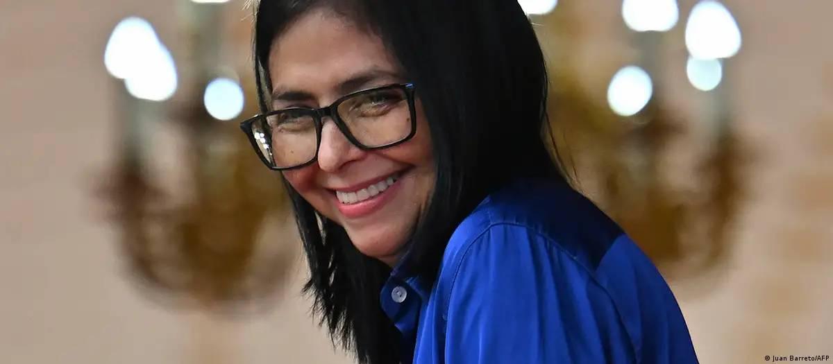 EUA retiram sanções contra presidente interina da Venezuela