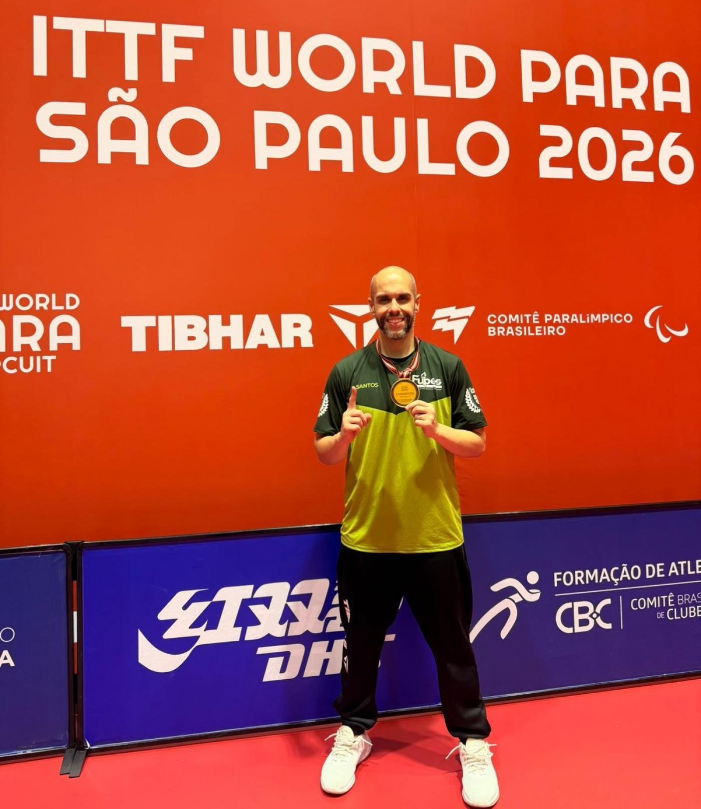 Mesatenistas paralímpicos de Santos ganham medalhas no Internacional em São Paulo