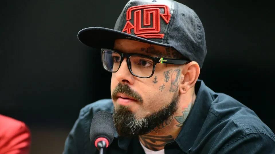 O rock pode ficar nichado, diz Tico Santa Cruz, com novo disco do Detonautas