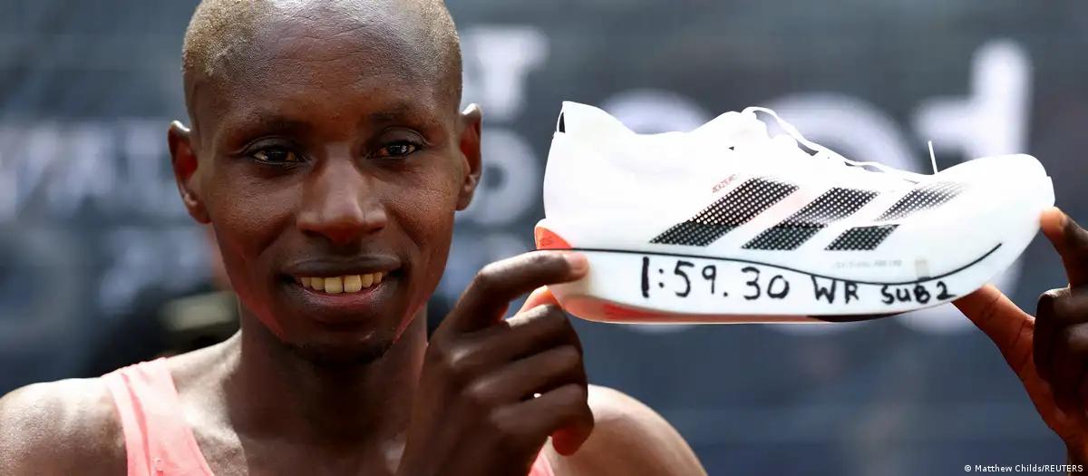 Queniano é 1º homem a completar maratona em menos de 2 horas