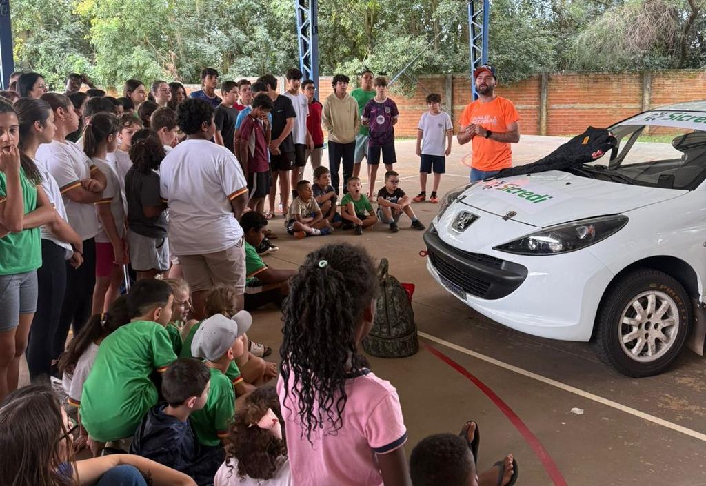 Rally Estação tem ação com alunos de escolas em três municípios