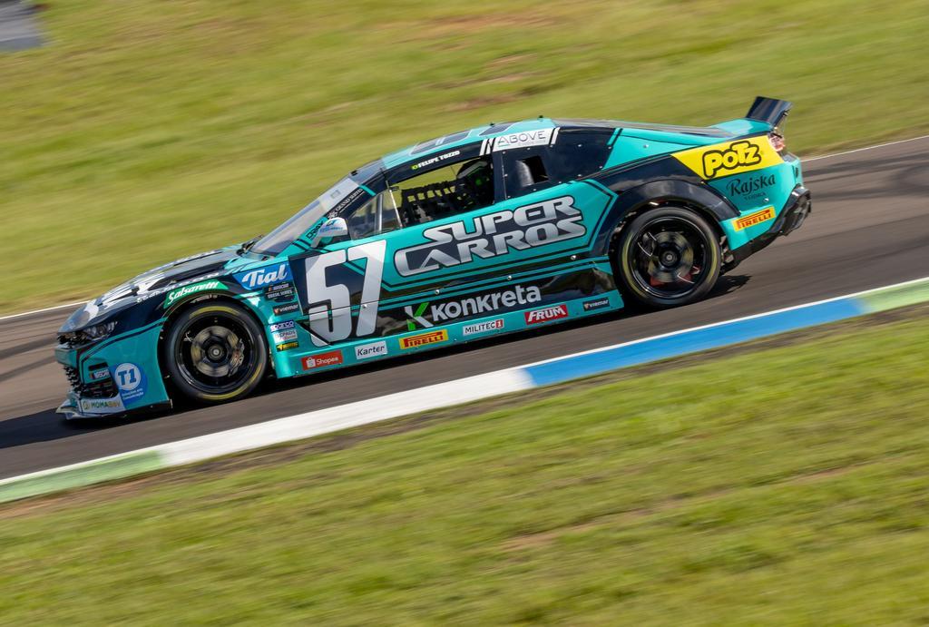 RiSE26 estreia com ritmo forte e equilíbrio no 1º dia de treinos da NASCAR Brasil em Santa Cruz do Sul