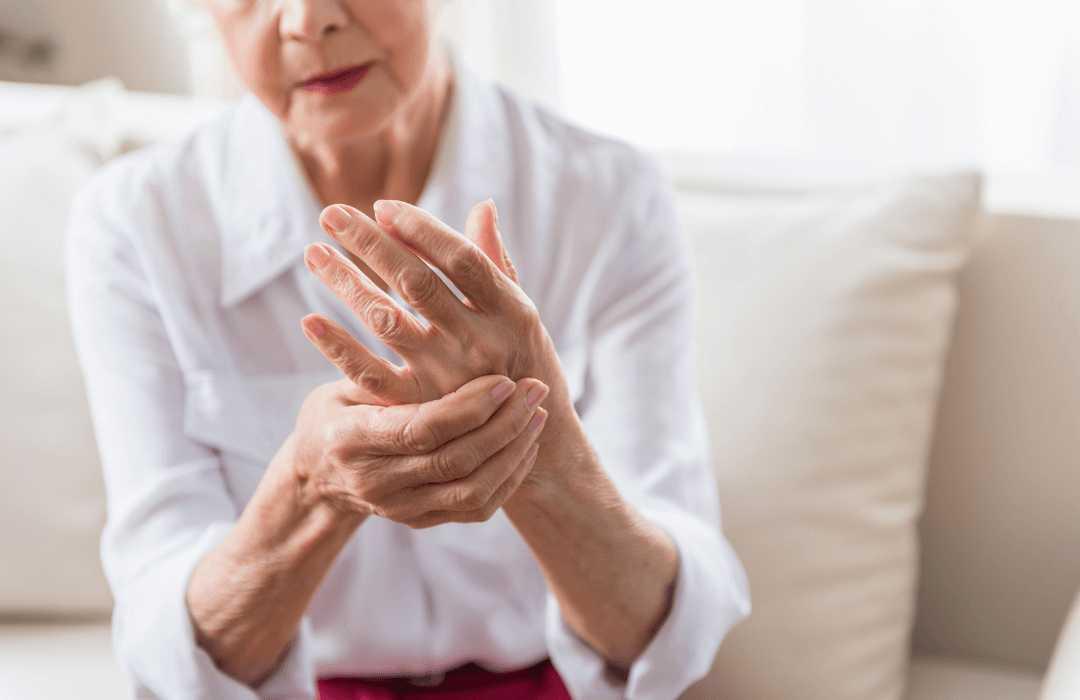 Anvisa aprova foslevodopa no Brasil: medicamento é indicado para pacientes com Parkinson avançado
