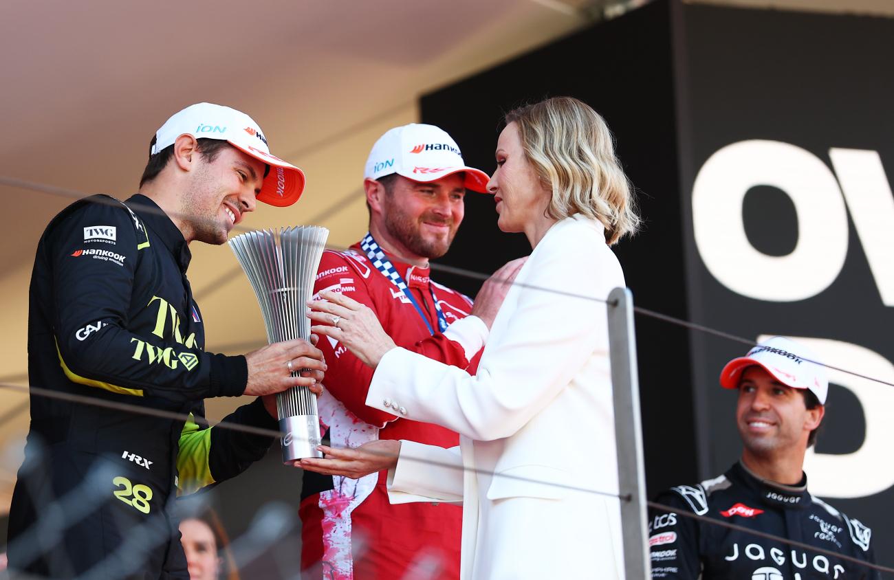 Brasileiro Felipe Drugovich sobe pela primeira vez ao pódio no E-Prix de Mônaco; atual campeão mundial Oliver Rowland vence etapa