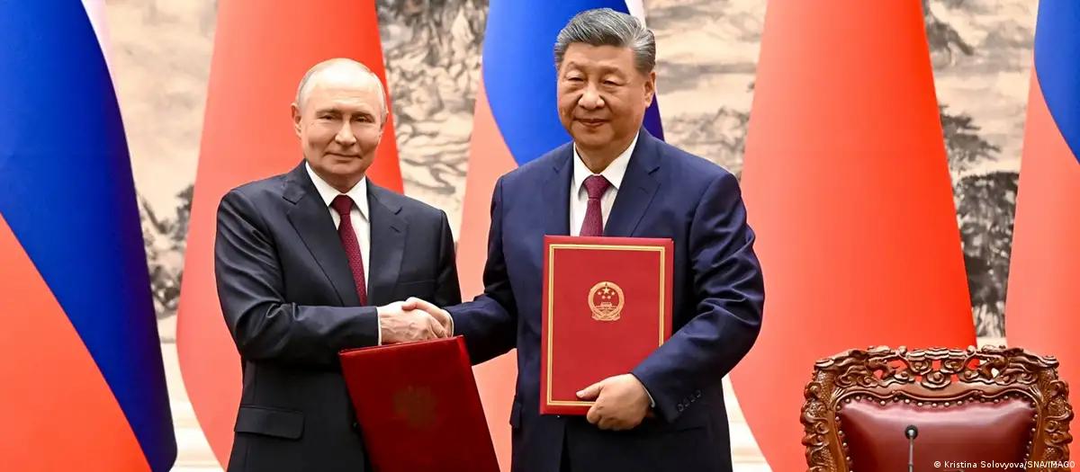 Em visita à China, Putin exalta parceria estratégica com Xi