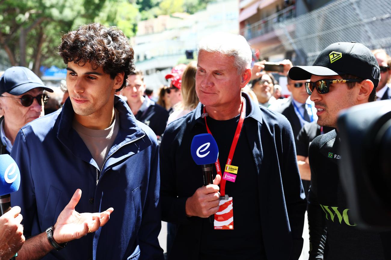 Encabeçada por Gabriel Bortoleto e Lando Norris, comitiva da Fórmula 1 em Mônaco se impressiona com carro elétrico GEN4