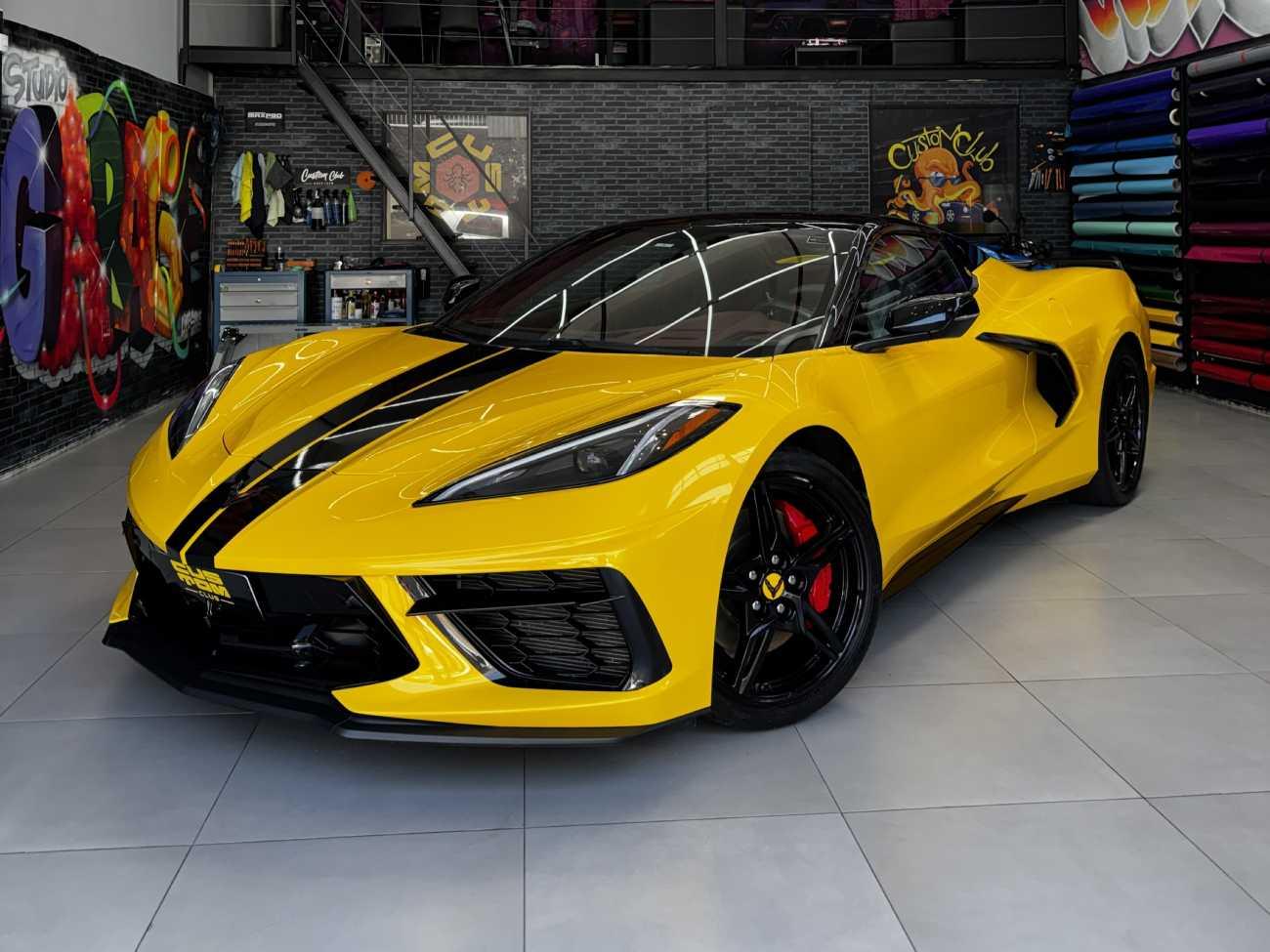 Evento no Golden Square reúne carros personalizados e comunidade automotiva do ABC