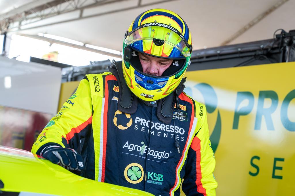 Jorge Martelli mira pódio em Interlagos na terceira etapa da NASCAR Brasil