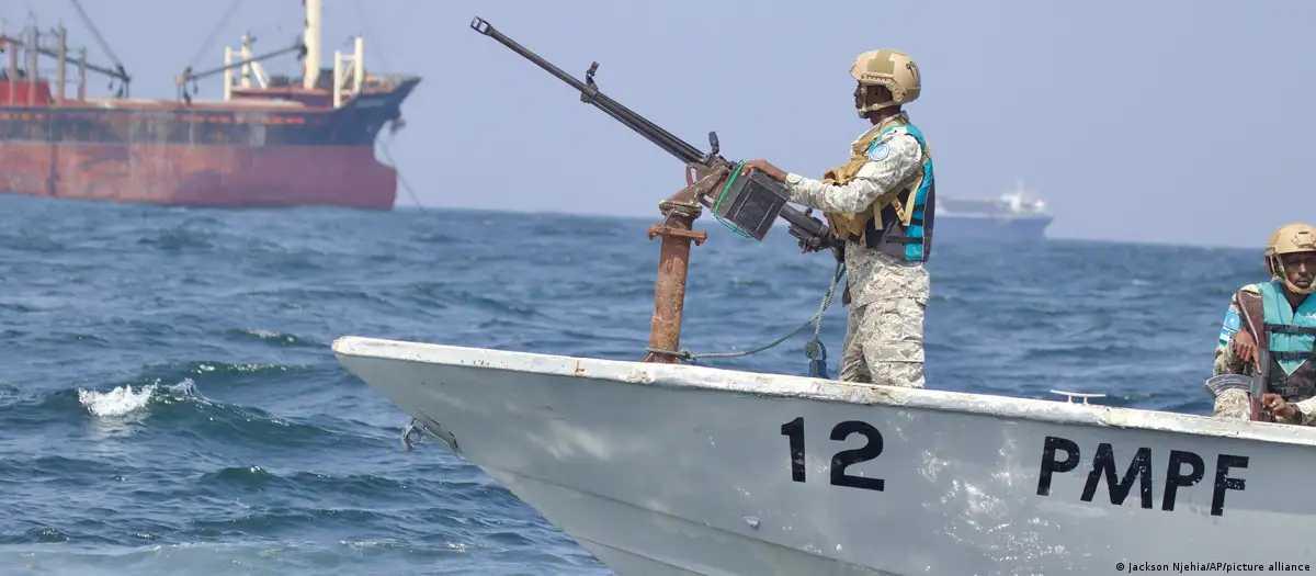 Piratas somalis ressurgem após guerra no Irã desviar navios