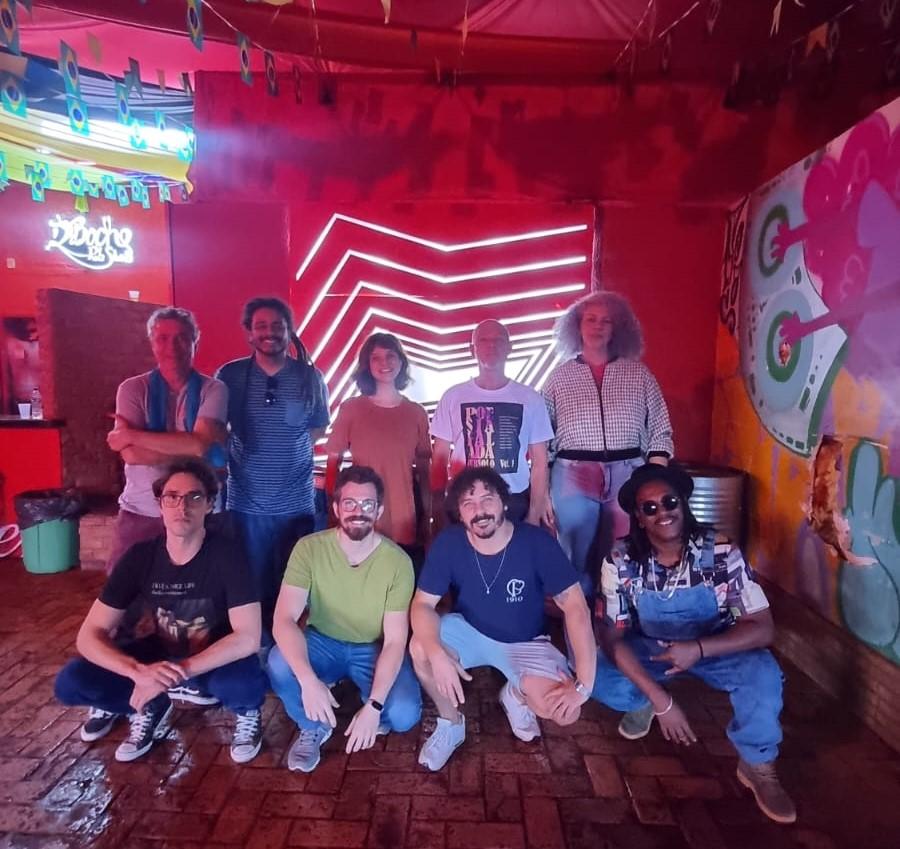 Após estreia bem-sucedida no Cineteatro Nininha Rocha, espetáculo “Poesia Falada Subsolo” chega ao Dboche Pub Show
