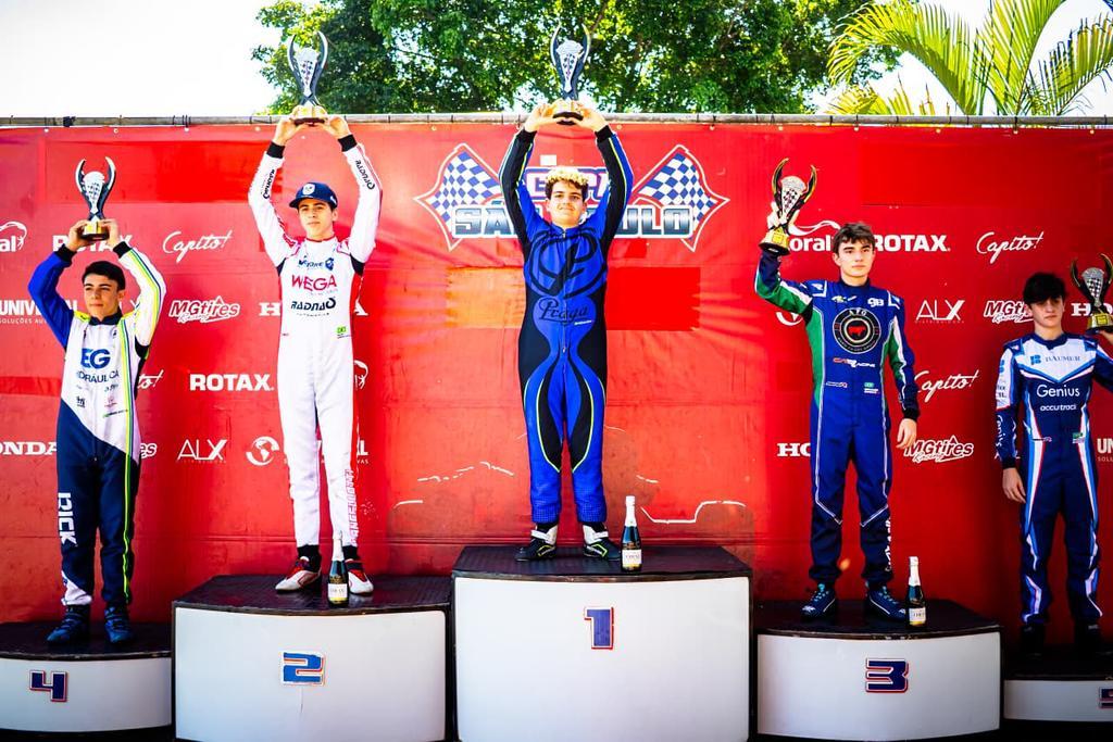 Nicollas Loretti venceu mais uma na Granja Viana e se manteve na disputa pela vaga no Rotax Max Finals