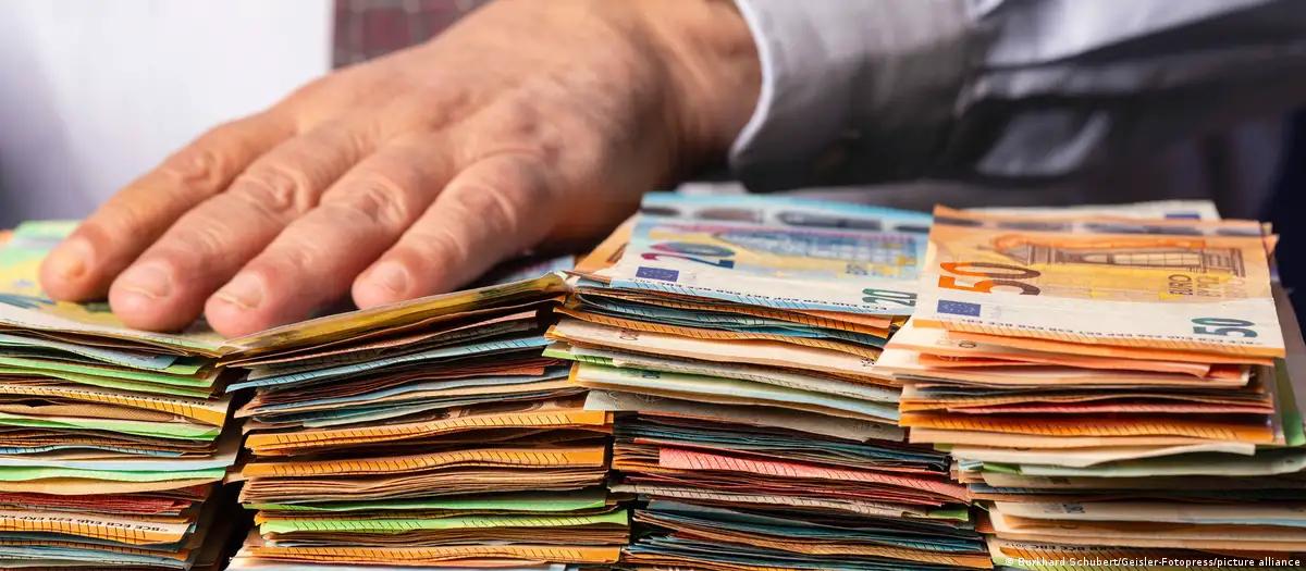 Quase 2 milhões de pessoas viraram milionárias em 2025