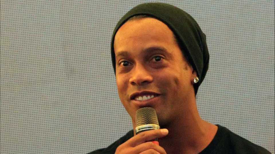 Ronaldinho Gaúcho é autor de mais de 90 músicas e já foi gravado por Iza e Safadão