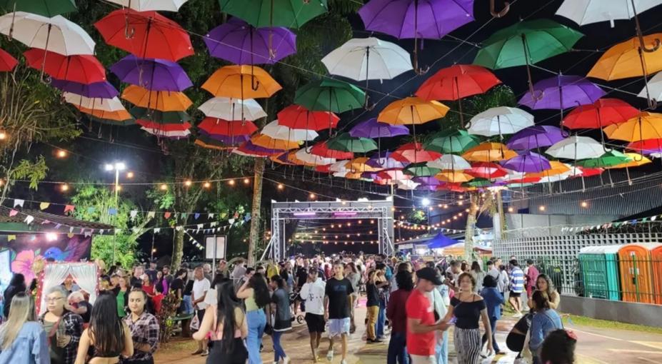 Tradicional quermesse de morro de Santos vai oferecer música, comida típica, quadrilha e telão para assistir o Brasil na Copa