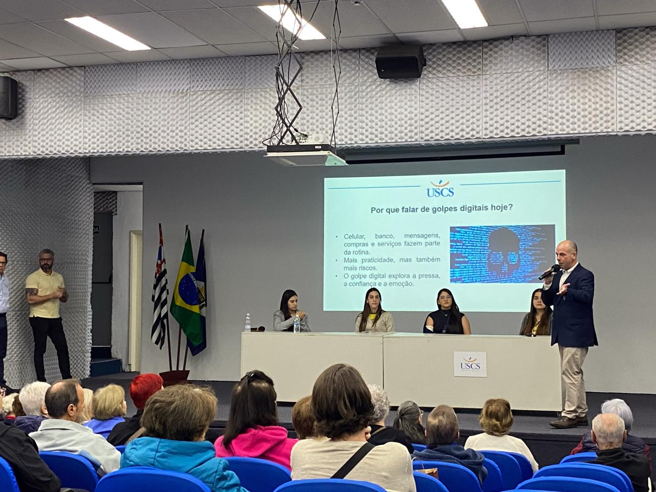 USCS promove oficina Segurança Digital na Maturidade para alunos da Unisênior