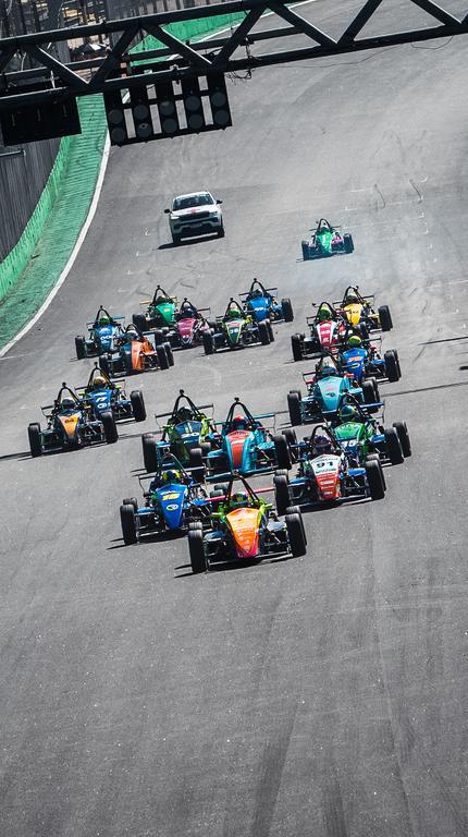 Clima quente e seco marcará prova em Interlagos  