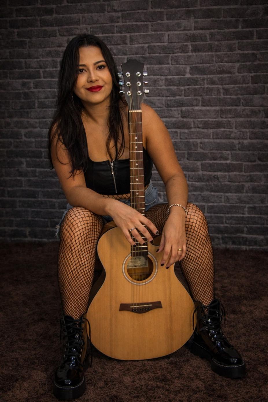 Concha Rock tem entrada solidária com tributo ao U2, Capital Inicial e homenagem às mulheres em Santos