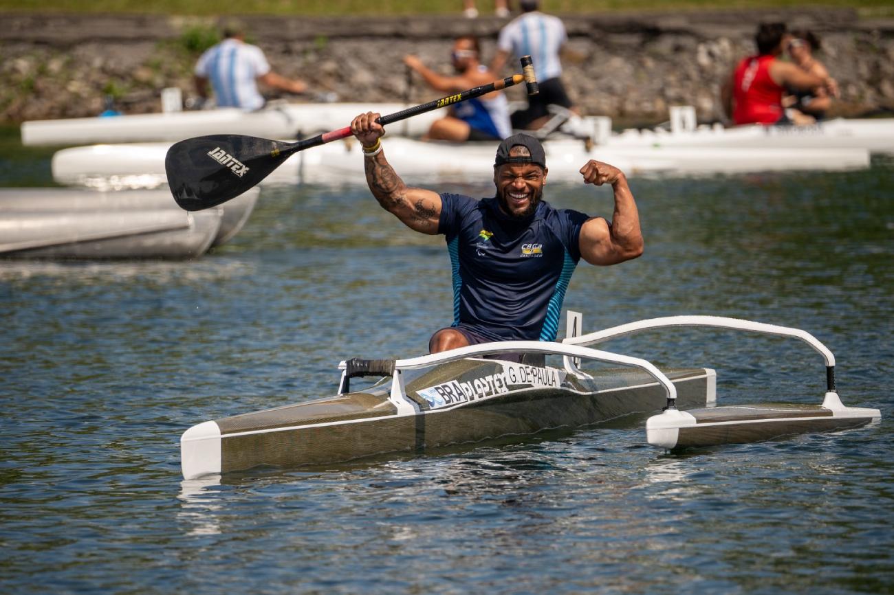 Giovani Vieira, da paracanoagem de São Bernardo, é ouro na Copa do Mundo do Canadá