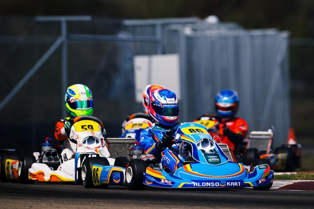 Irmãos Busato tem resultados distintos no retorno à temporada europeia do kart