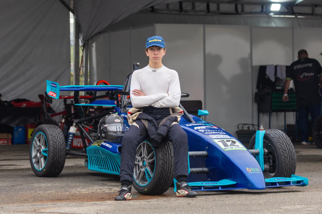 Léo Tafner vence na Light, sobe ao pódio geral e encerra etapa de Cascavel entre os destaques da Fórmula 1600