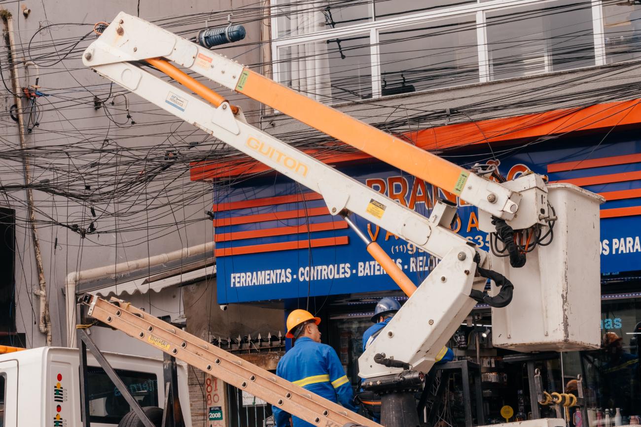 São Bernardo intensifica retirada de cabos irregulares para reforçar segurança e reduzir poluição visual