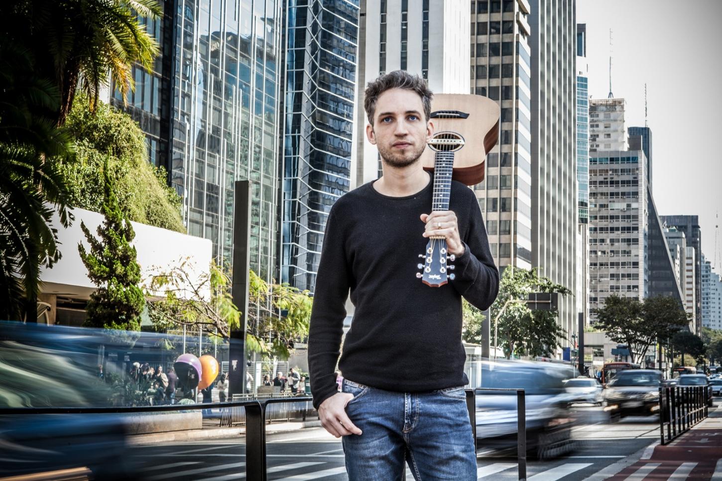SESI Santos celebra os 50 anos do primeiro álbum de Cartola com show de Fabio Cadore