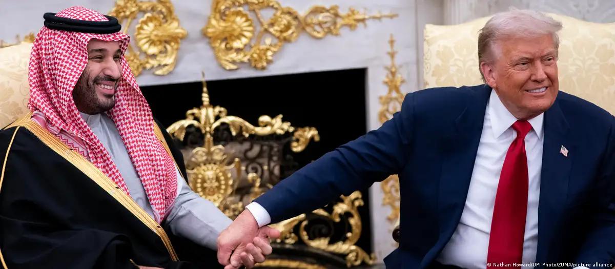 Trump aprova acordo nuclear com Arábia Saudita, diz jornal