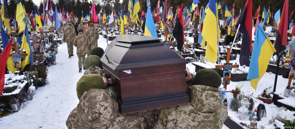 Ucrânia acusa Rússia de assassinar centenas de prisioneiros
