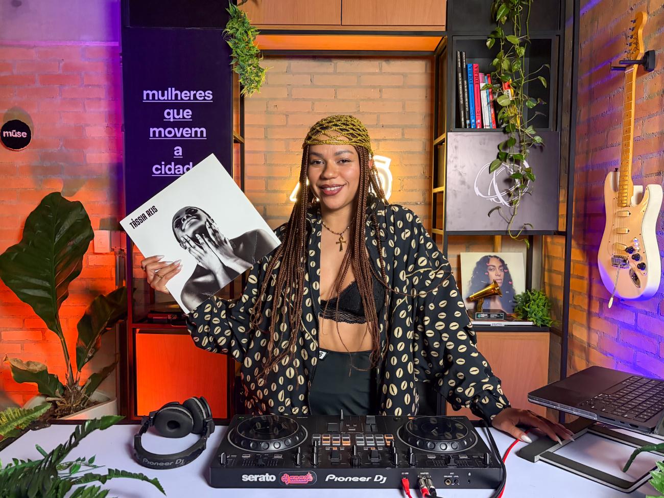 Arô Records estreia com set inédito da DJ Anazú e lança projeto de valorização de mulheres na música