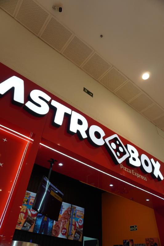 Criada pelo fundador da Mundo Animal, Astrobox chega a São Paulo com aposta em pizza fast food