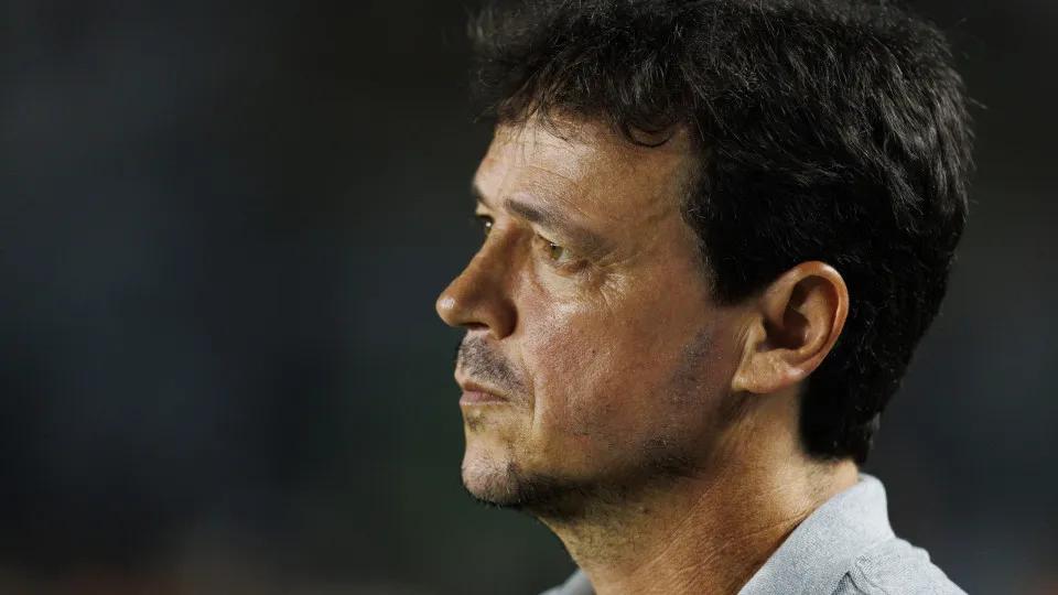 Diniz aponta frustração e tristeza no Corinthians com saída de Memphis: 'Serviu de motivação' 