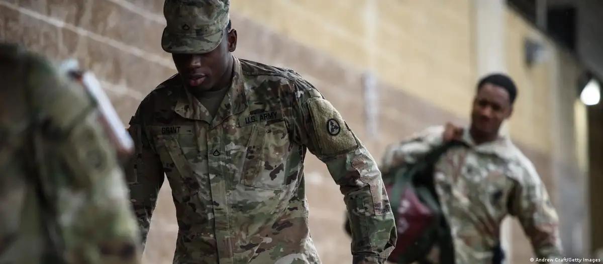 Guerra com Irã leva militares dos EUA a pedir desligamento 