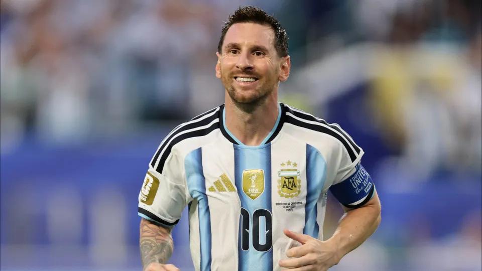 Lionel Messi se aposenta da seleção argentina 