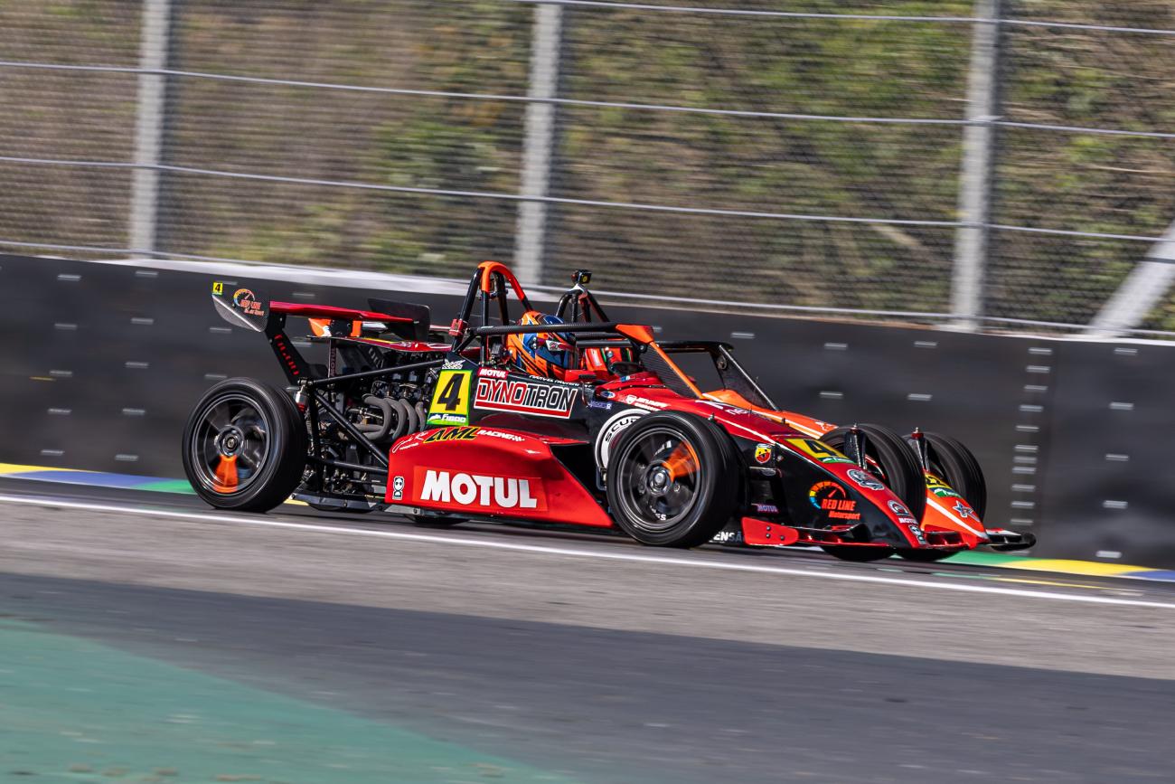 Marcel Fachini vence e fica a 0s079 de completar rodada perfeita da Fórmula 1600 em Interlagos