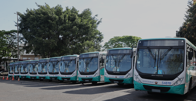 Prefeitura apresenta 15 novos ônibus para reforçar frota do transporte público de Uberlândia