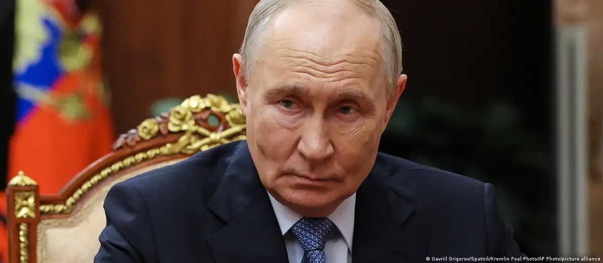 Putin ameaça interceptar navios ocidentais 