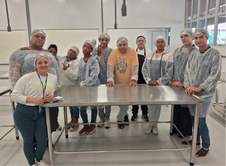 Sebrae-SP certifica alunos de cursos gratuitos voltados aos públicos 50+, LGBTQIAPN+ e mulheres negras em Santo André