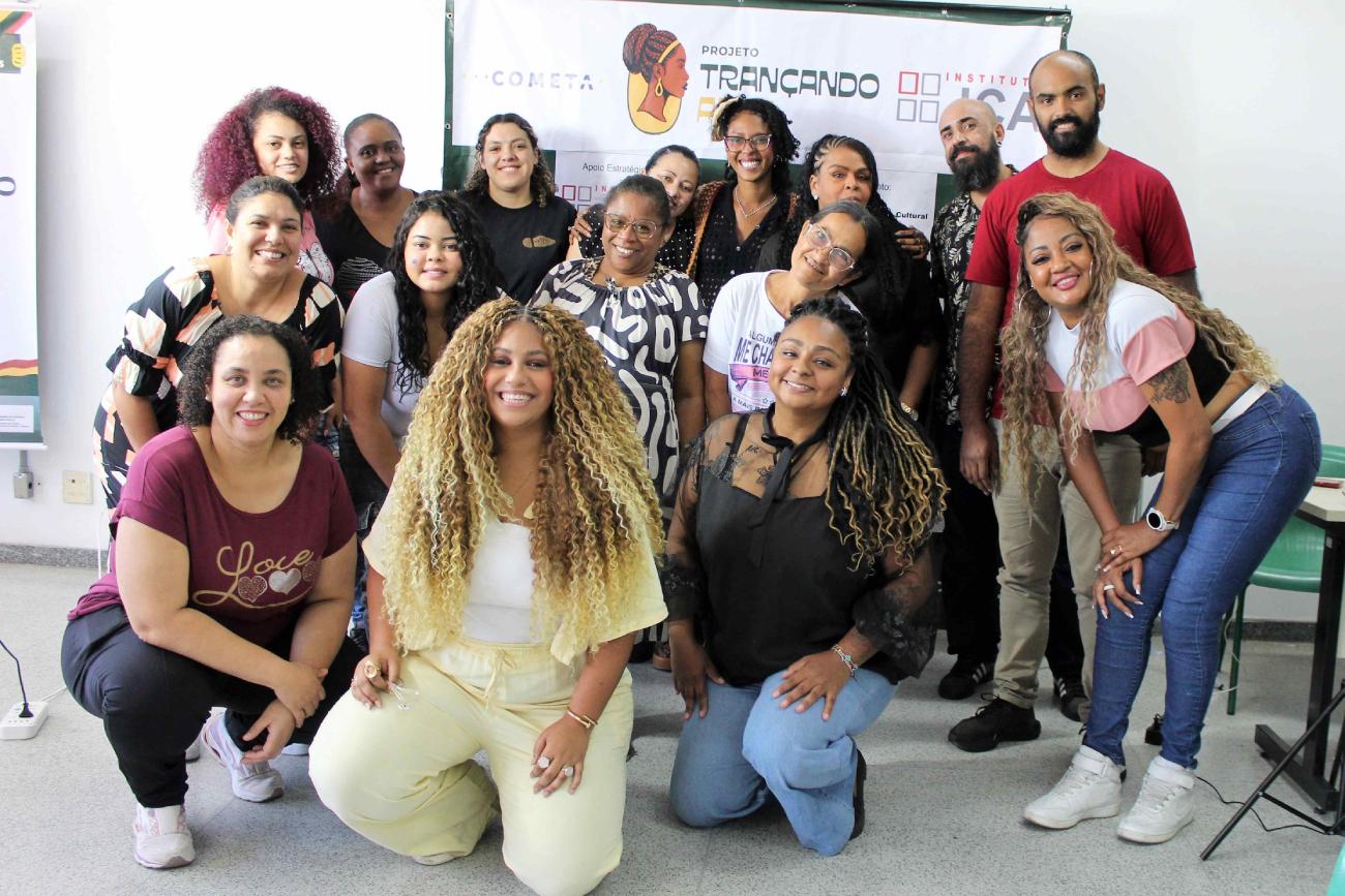 Trançando Arte inicia atividades com acolhimento, valorização cultural e formação para mulheres