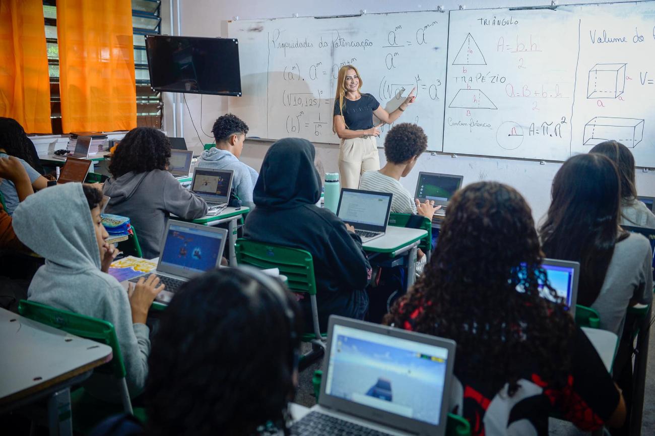Educação de SP vai criar mais de 100 mil vagas em novas escolas de tempo integral em 2027