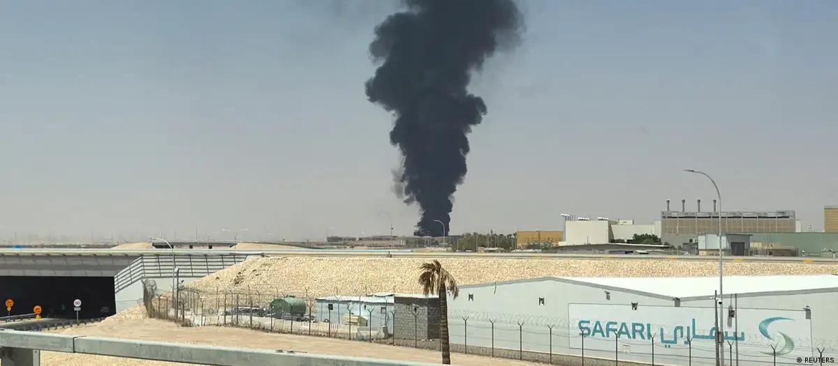 Fumaça e explosões perto de aeroporto na Arábia Saudita 