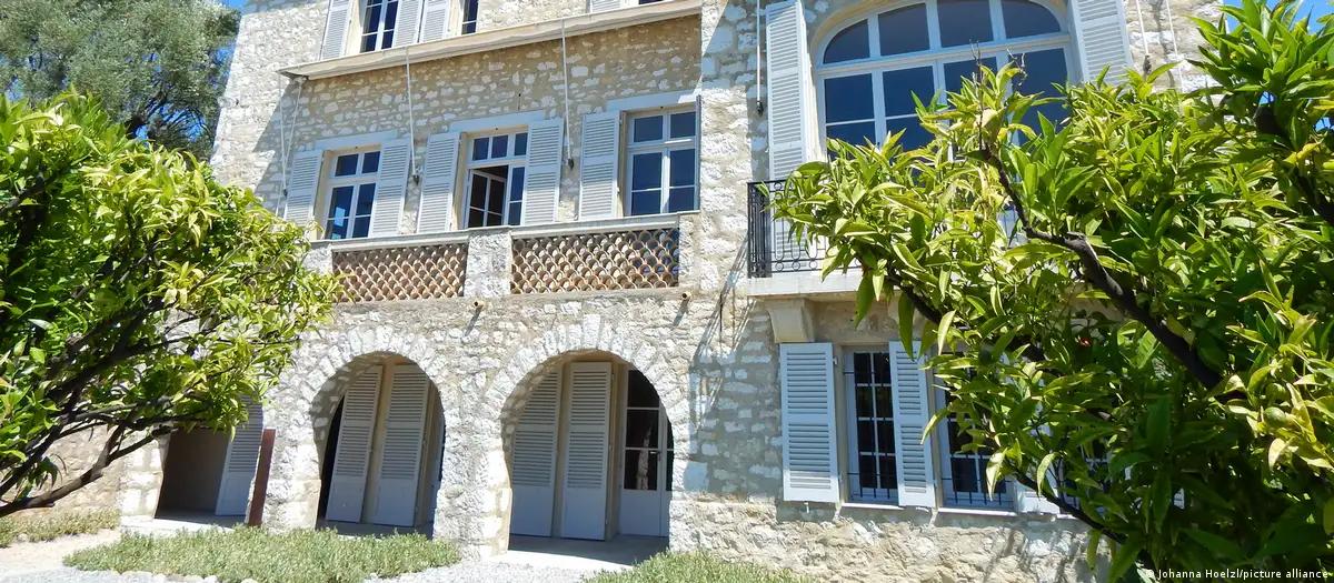 Ladrões levam obras de Renoir de museu no sul da França 