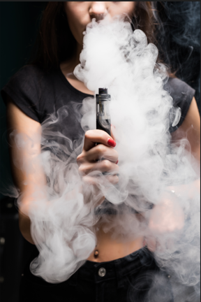 Vape pode causar lesões pulmonares graves e dependência: evento em Uberlândia alerta para riscos escondidos por trás da fumaça