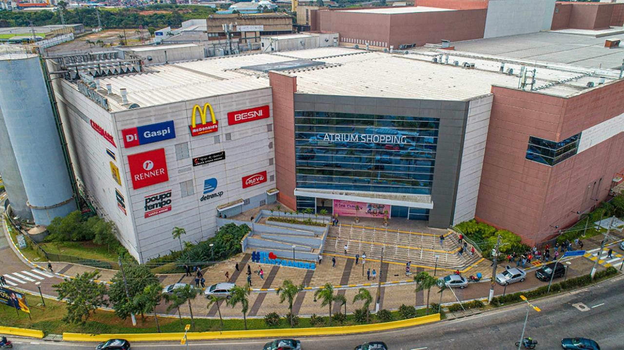 Atrium Shopping celebra 13 anos com reconhecimento nacional, novas lojas e 7 milhões de visitantes por ano