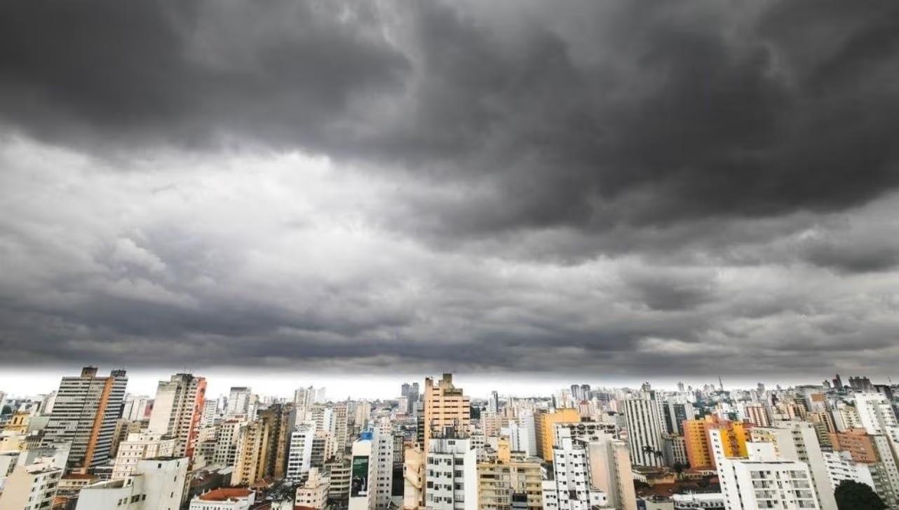 Defesa Civil alerta para chuvas intensas e mobiliza Gabinete de Crise nesta terça-feira (6)  