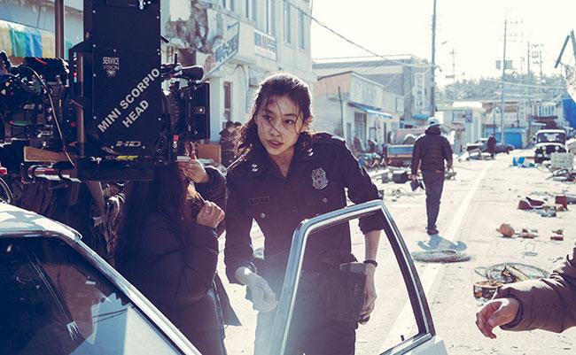 Depois de Round 6, a atriz sul-coreana Hoyeon encara armas, perseguições e muita adrenalina em Hope - O Primeiro Impacto