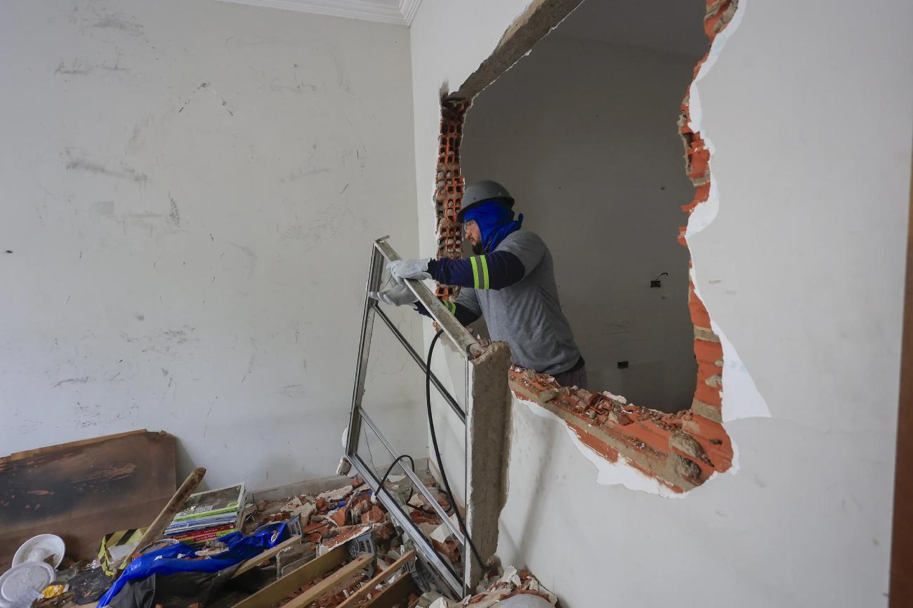 Governo de SP inicia obras de desconstrução e melhorias habitacionais no Jaguaré, na zona oeste da capital  