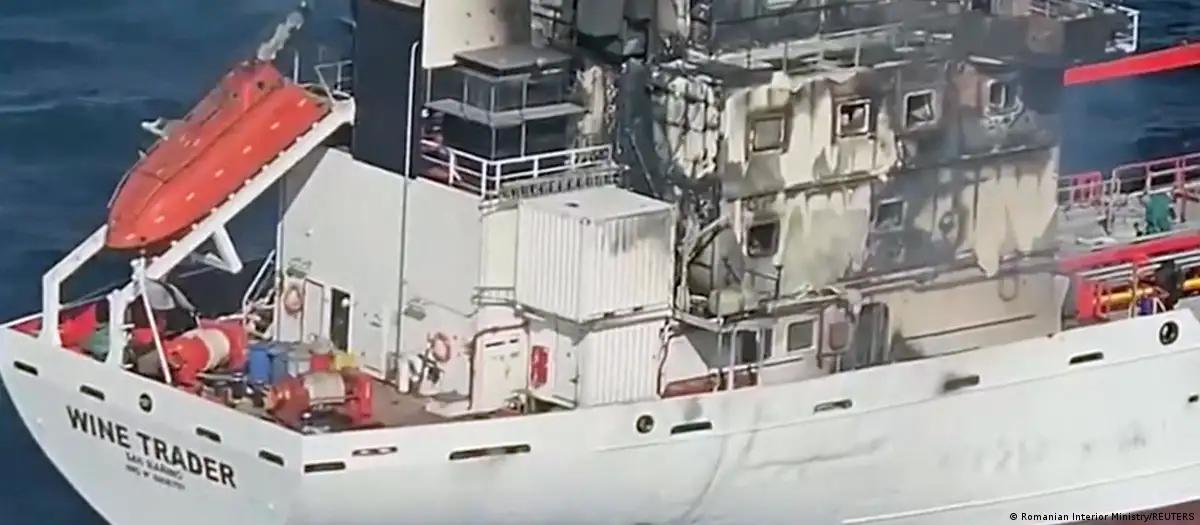 Navios pegam fogo na Romênia após invasão de drones russos 