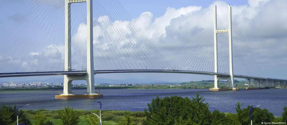 Novas pontes aproximam Coreia do Norte de China e Rússia 