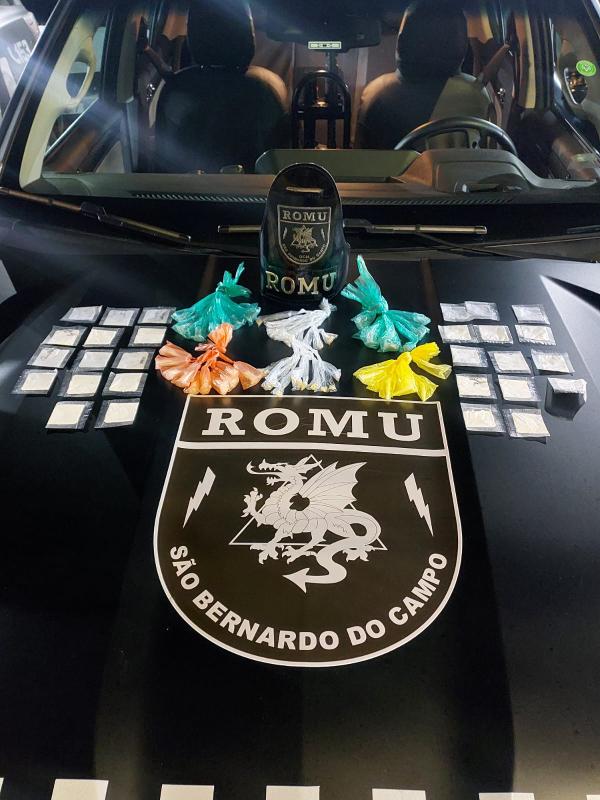 Romu de São Bernardo prende homem por tráfico de drogas durante Operação Dorme Bem no Jardim Represa